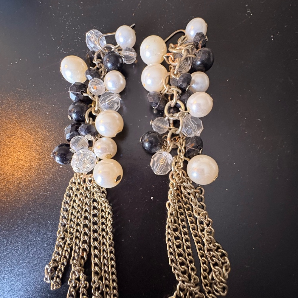 Chic Gold Chain Pearl and Crystal Earrings